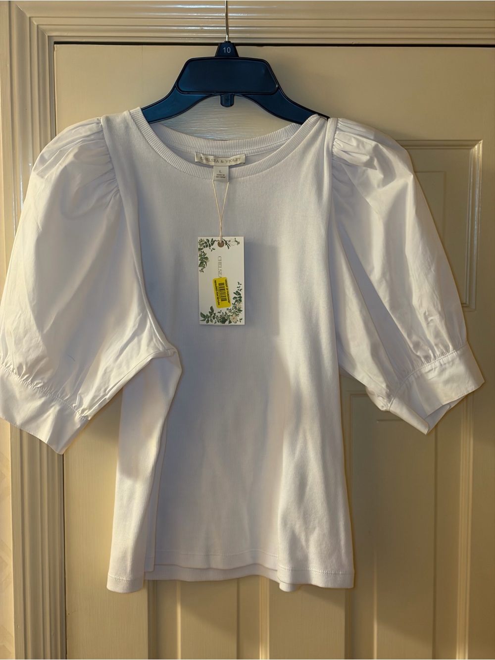 🤍Chelsea & Violet White Puff-Sleeve Short Sleeve Tee🤍